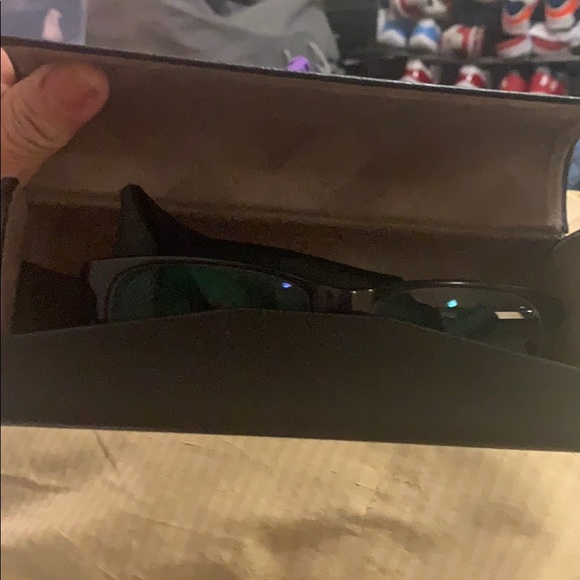 black Burberry prescription glasses with case - Picture 4 of 5